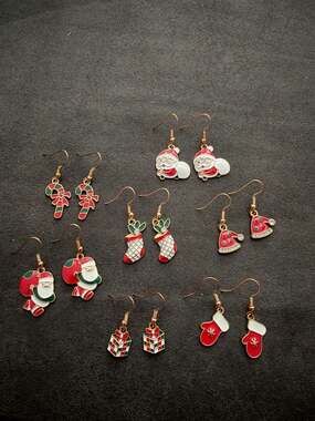 7 Pairs Enamel Christmas Dangle Earrings Set Santa Claus Candy Cane Stocking Hol